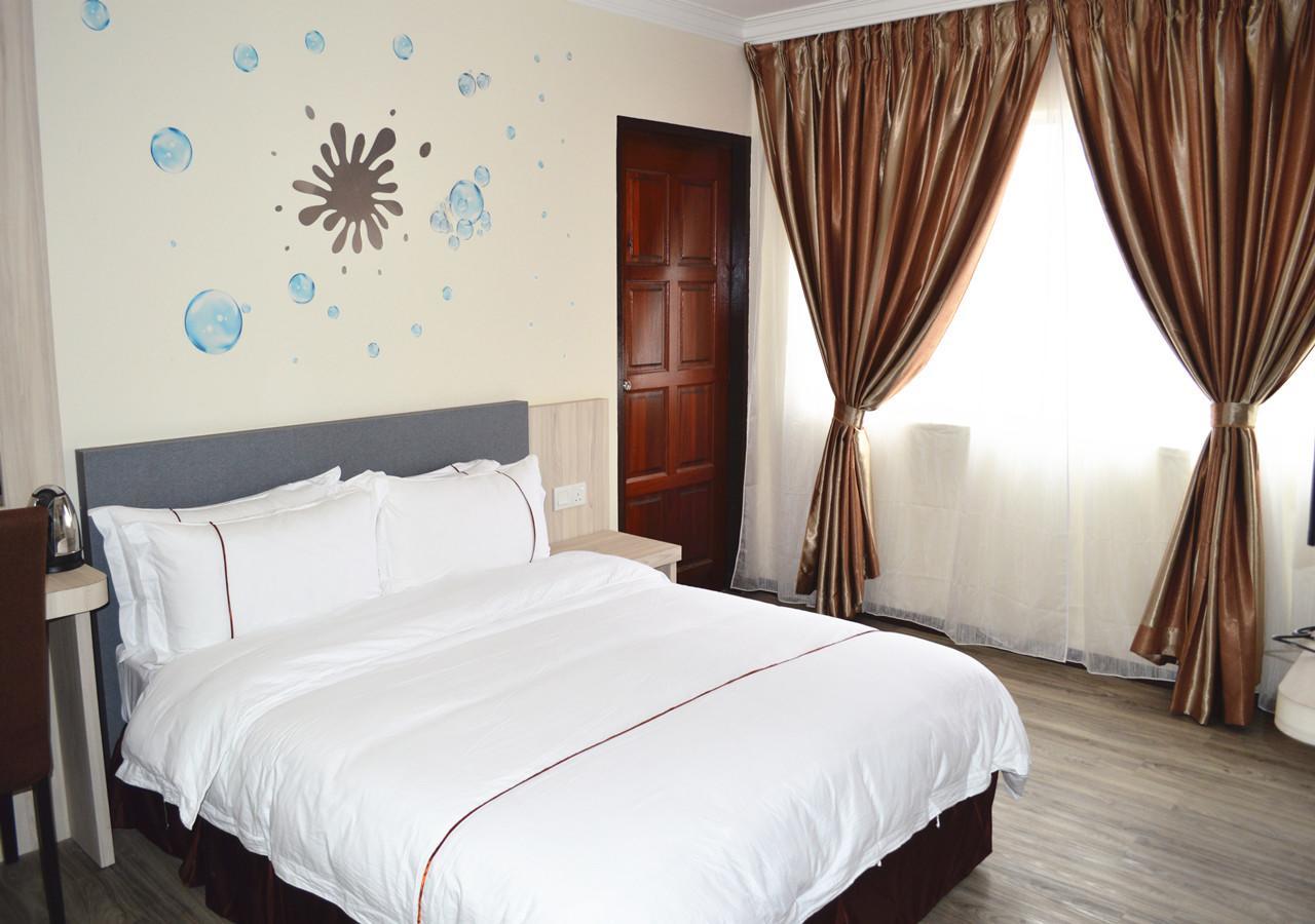 Angsoka Hotel Teluk Intan Kültér fotó