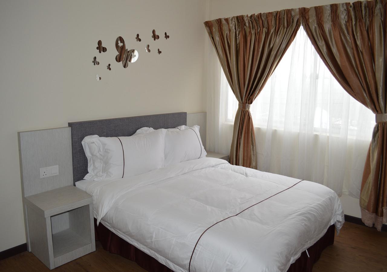 Angsoka Hotel Teluk Intan Kültér fotó